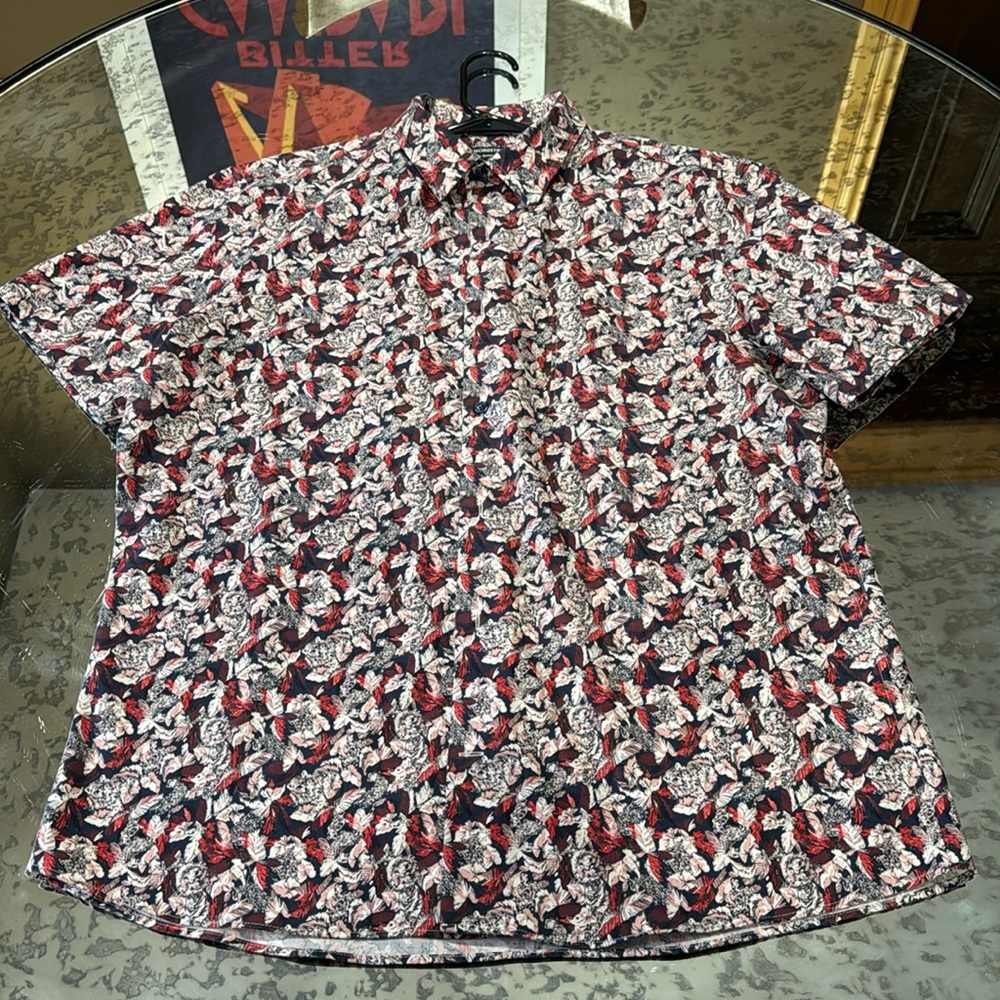 Floral button up, short sleeve.